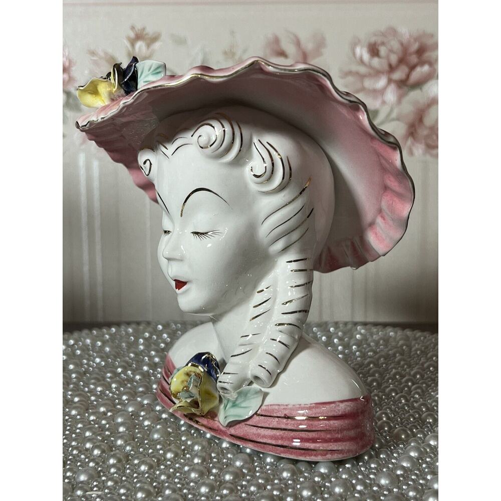 1950s Vintage Lady Head Vase, SCARLET with Gold Accents - Picture 6 of 7